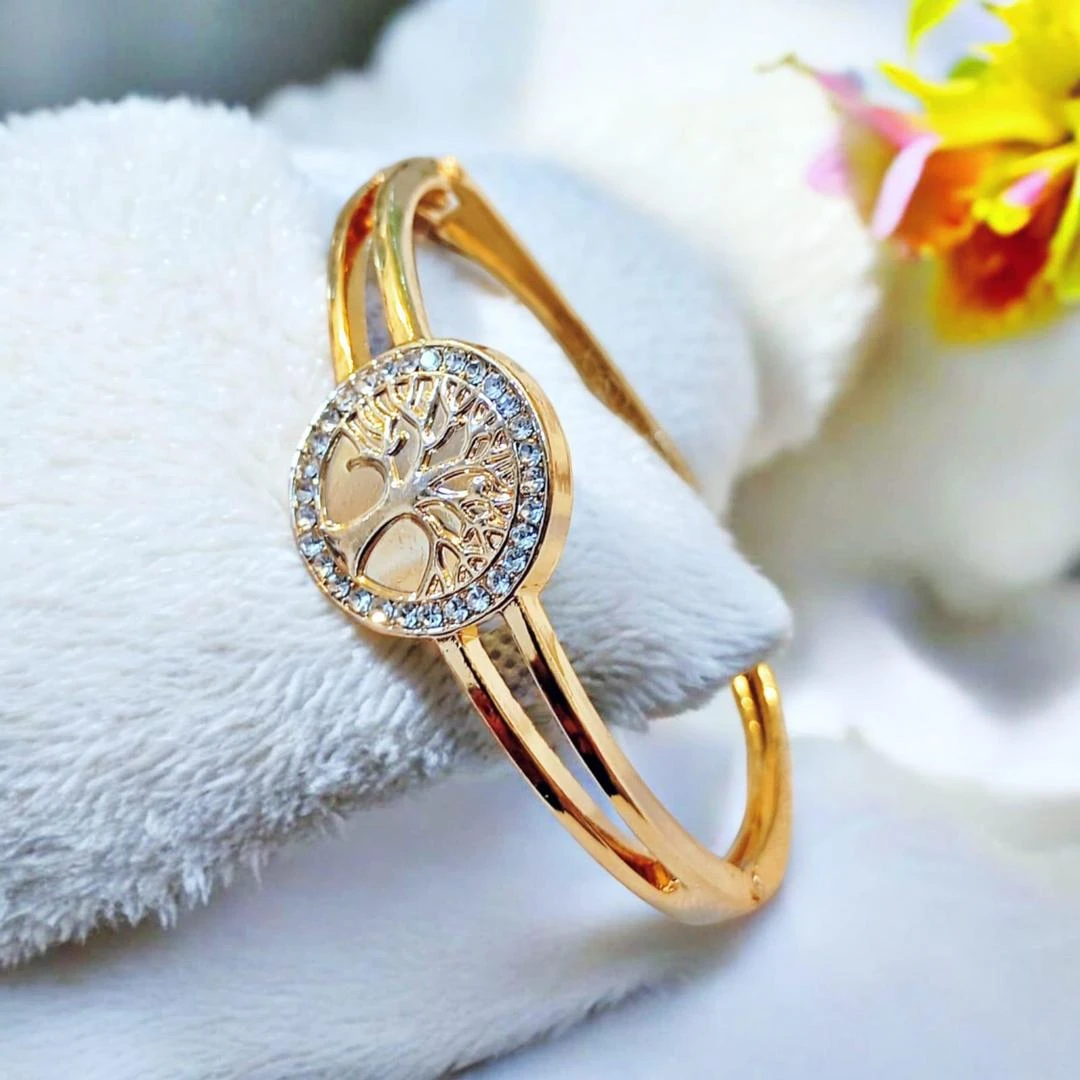 Stunning Gold Plated Kara Bracelet with White Zircon - 1 Pc Modern Design